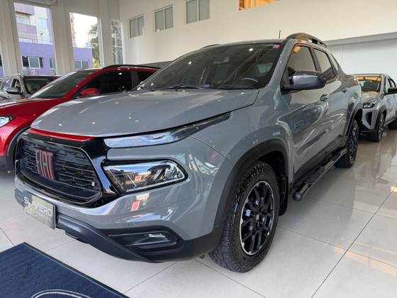 FIAT TORO 2.0 16V TURBO DIESEL ULTRA 4WD AT9 FIAT TORO 2.0 16V TURBO DIESEL ULTRA 4WD AT9